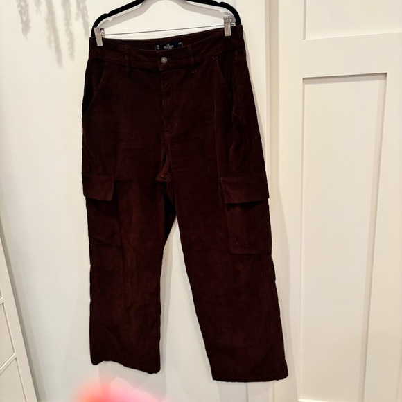 Hollister Ultra High-Rise Baggy Cargo Pants Dark Brown Corduroy Size 30 - Picture 3 of 11